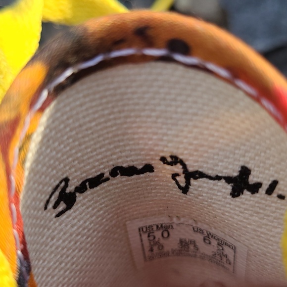 Like New Moca Brenna Youngblood Museum Collection Unisex Vans - Picture 5 of 8